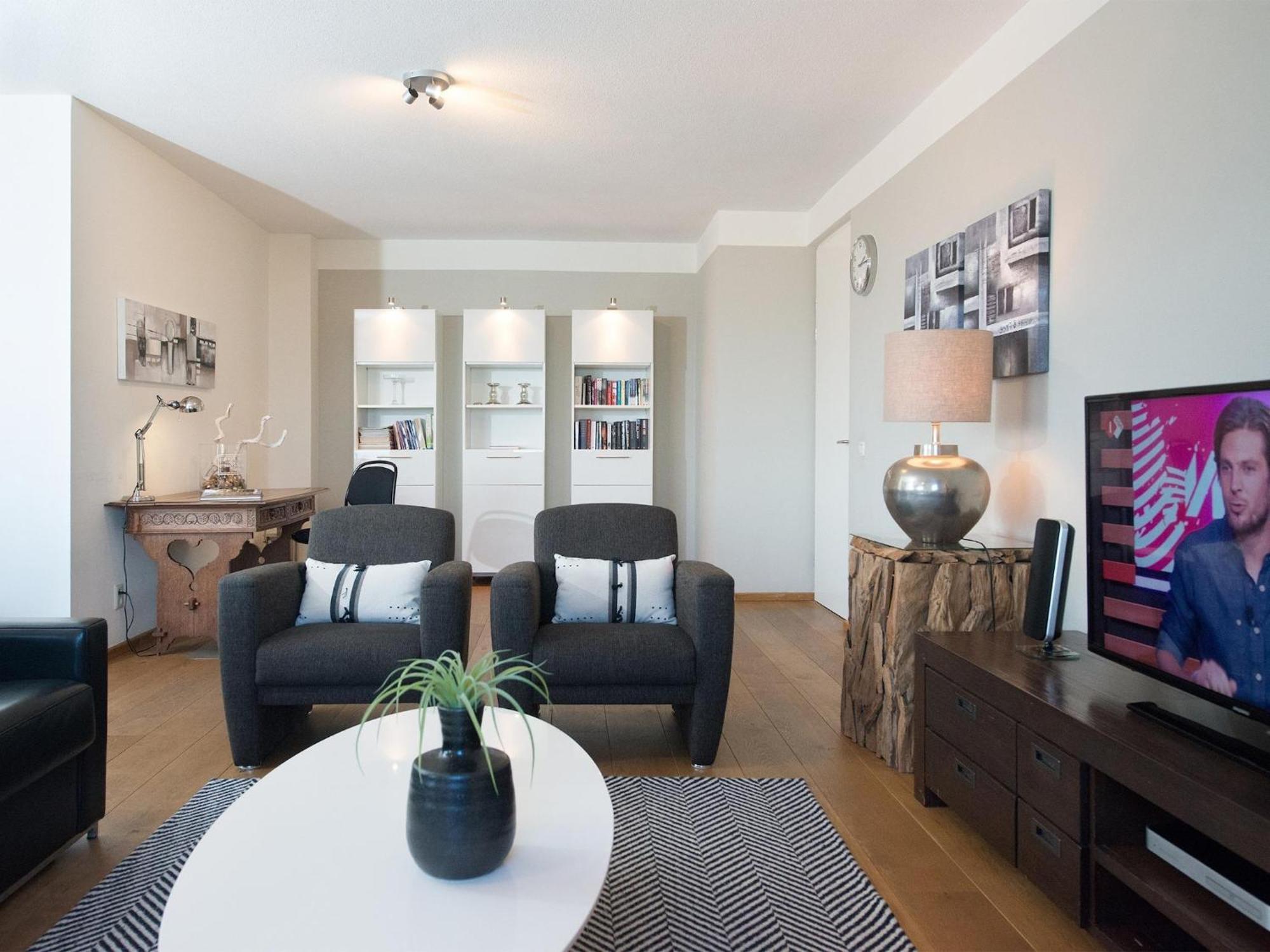 Luxury In The Harbor Of Scheveningen *